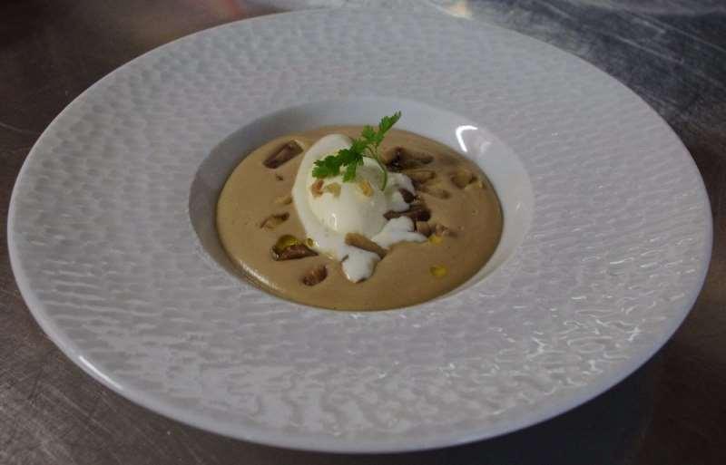 Le Place Neuve Brullioles Restaurant bilde